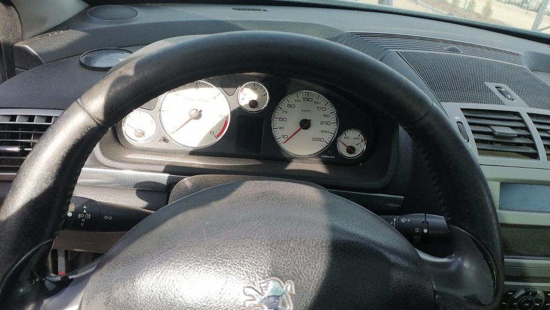 Кожух рулевой колонки 05H9GL Peugeot 407