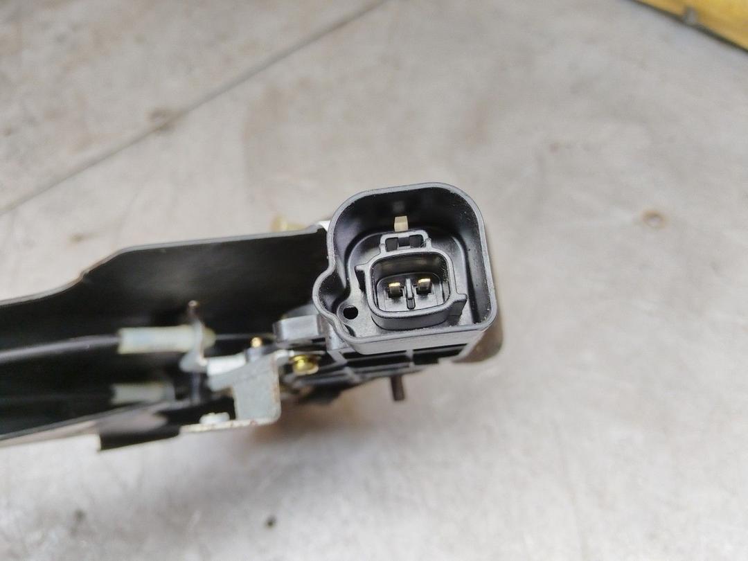 Замок двери задней левой 0DE6WJ Toyota Avensis Verso купить с доставкой