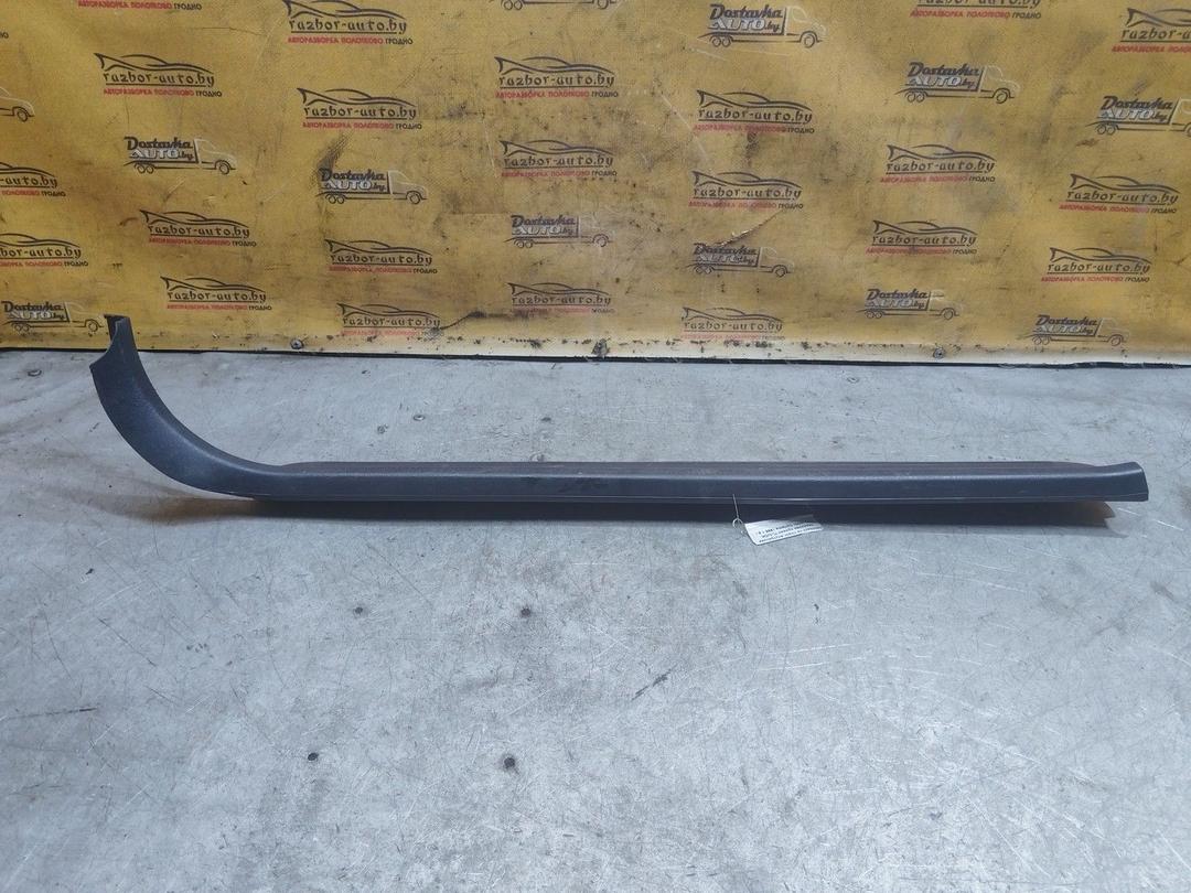 Накладка на порог внутренняя передняя правая YL3JOK Mitsubishi Carisma купить с доставкой