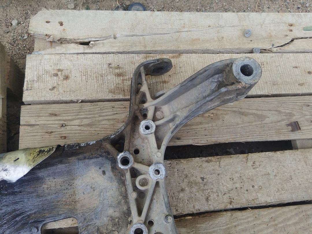 Балка подвески передняя (подрамник) L2YQIR Volkswagen Passat undefined