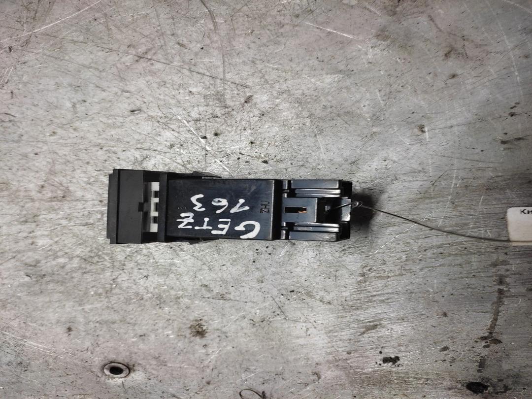 Кнопка противотуманных фар 9YGX1N Hyundai Getz - Фото 2