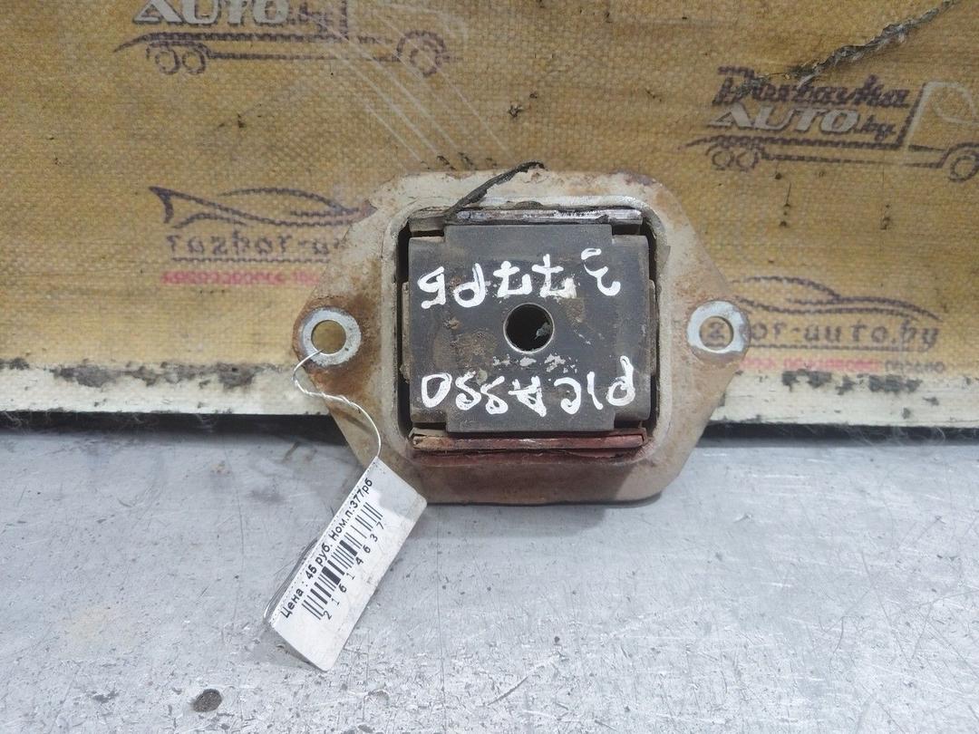 Кронштейн крепления балки подвески 8N486L Citroen Xsara Picasso - Фото 1