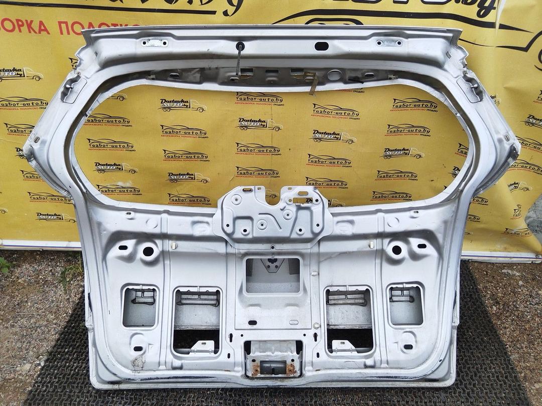 Крышка багажника (дверь 3-5) ZCR0WJ Renault Scenic купить с доставкой