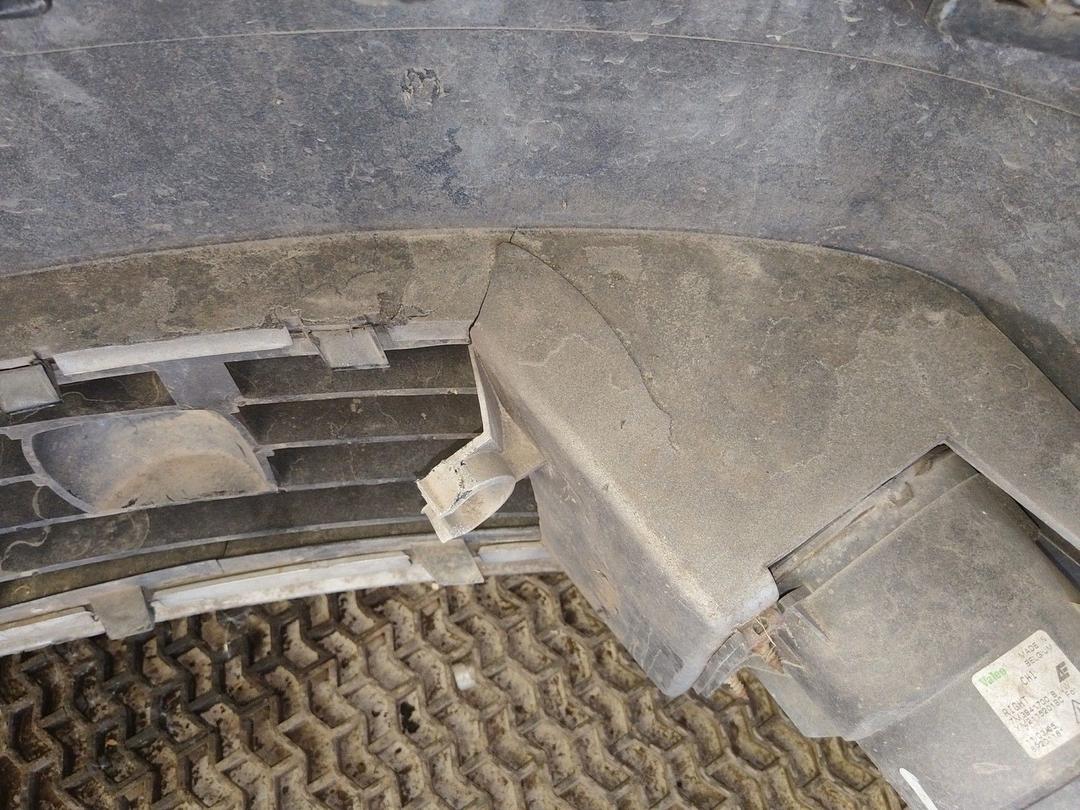 Бампер передний IX8HFQ Seat Alhambra undefined