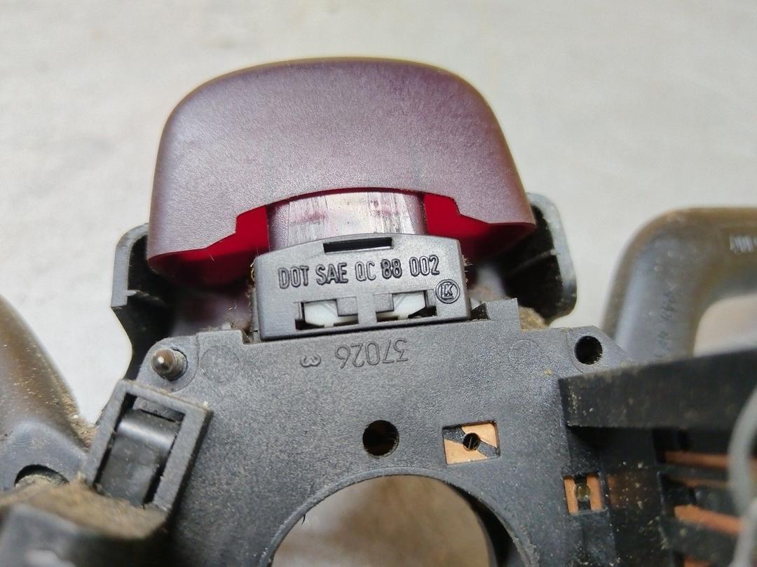 Переключатель подрулевой (стрекоза) 2WDFIH Volkswagen Passat undefined