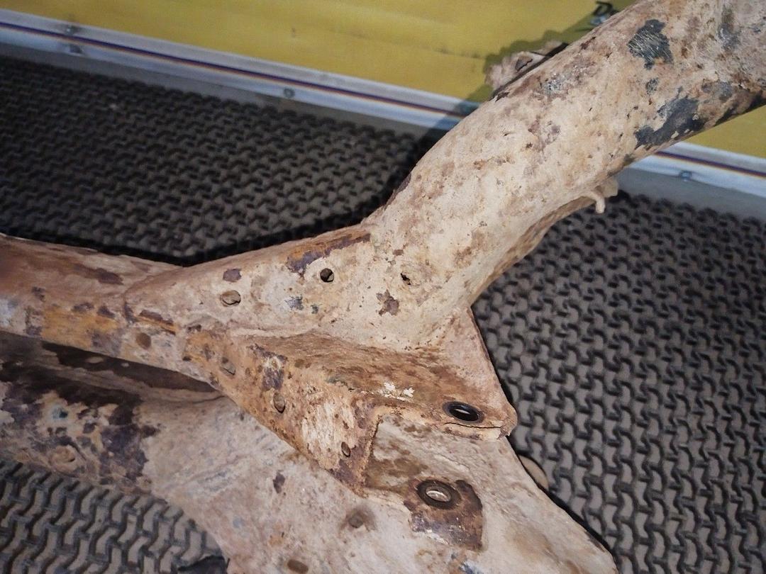 Балка подвески задняя E7YLUR Mazda 6 undefined