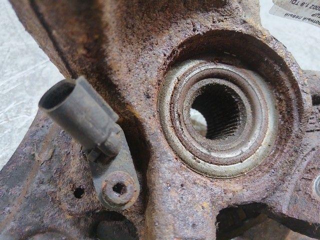 Кулак поворотный левый 1KV5UP Volkswagen Golf купить на авторазборке