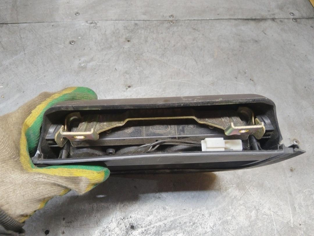 Стоп-сигнал IDB0UX Mitsubishi Carisma - Фото 5