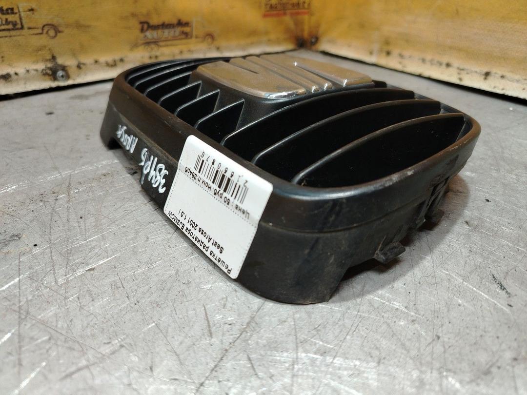 Решетка радиатора EJ3MCW Seat Arosa - Фото 2