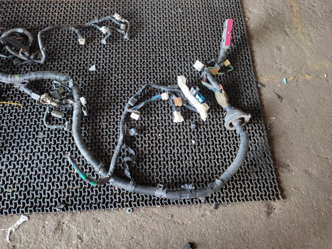 Проводка двигателя XGCO7K Mazda MPV - Фото 3