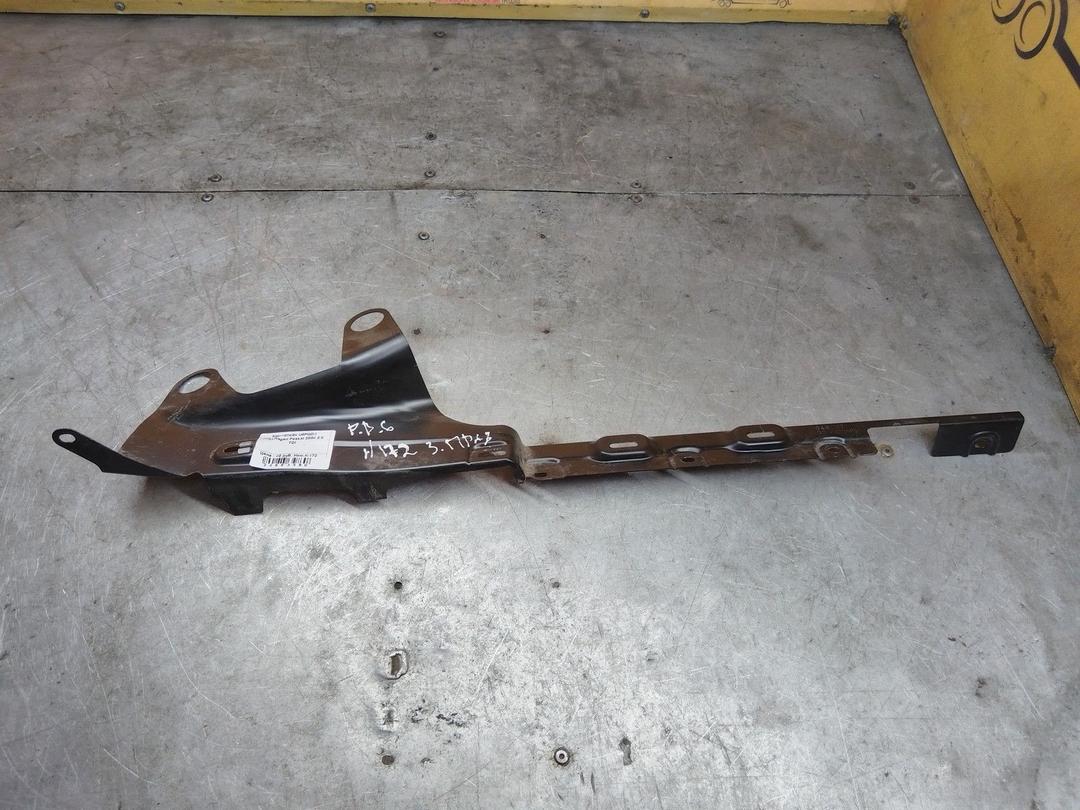 Кронштейн U8PQD2 Volkswagen Passat купить с доставкой. Огромный выбор запчастей и марок авто. У нас есть практически все.