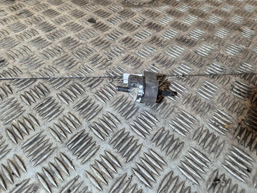 Клапан вентиляции топливного бака 40AJ04 Daewoo Matiz купить