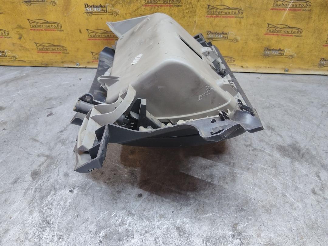 Бардачок YOD5J4 Citroen C4 Picasso купить на авторазборке