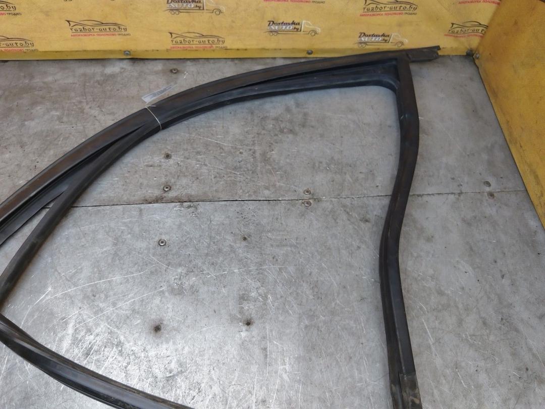 Уплотнитель двери передней левой M0SS05 Citroen C8 купить с доставкой