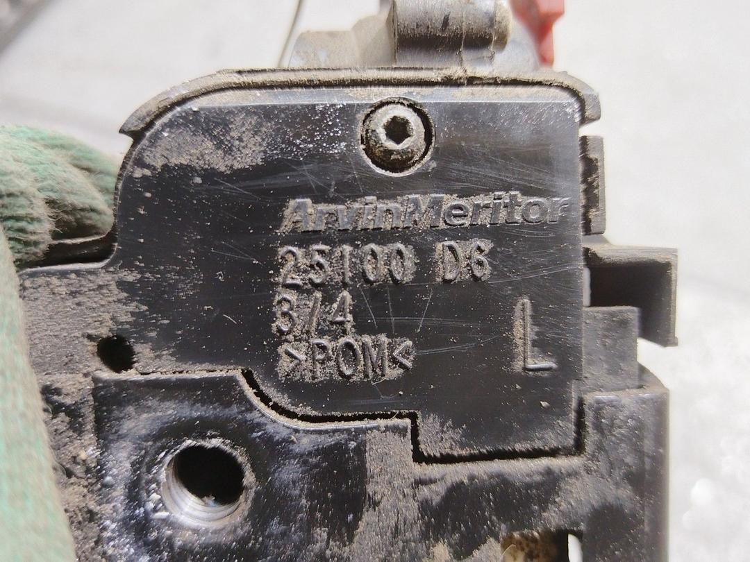 Замок двери передней левой IP8076 Skoda Fabia купить на авторазборке