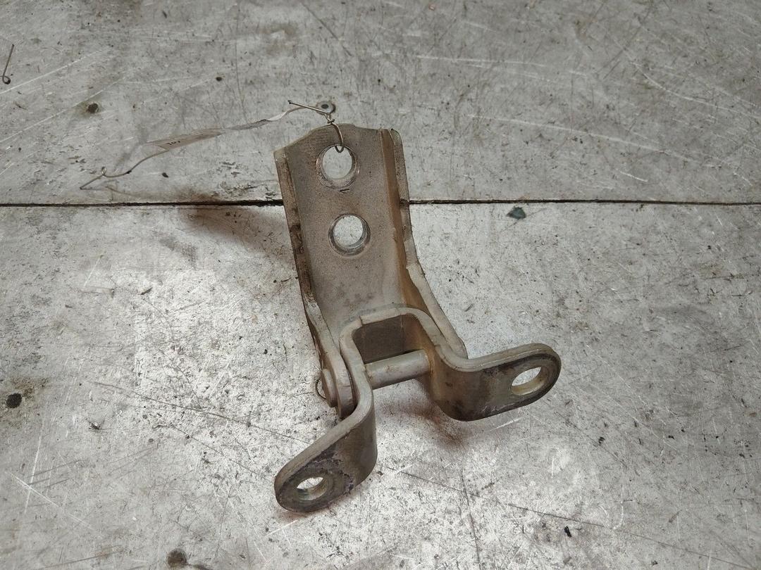 Петля двери передней правой 7ARHJY Toyota Avensis купить