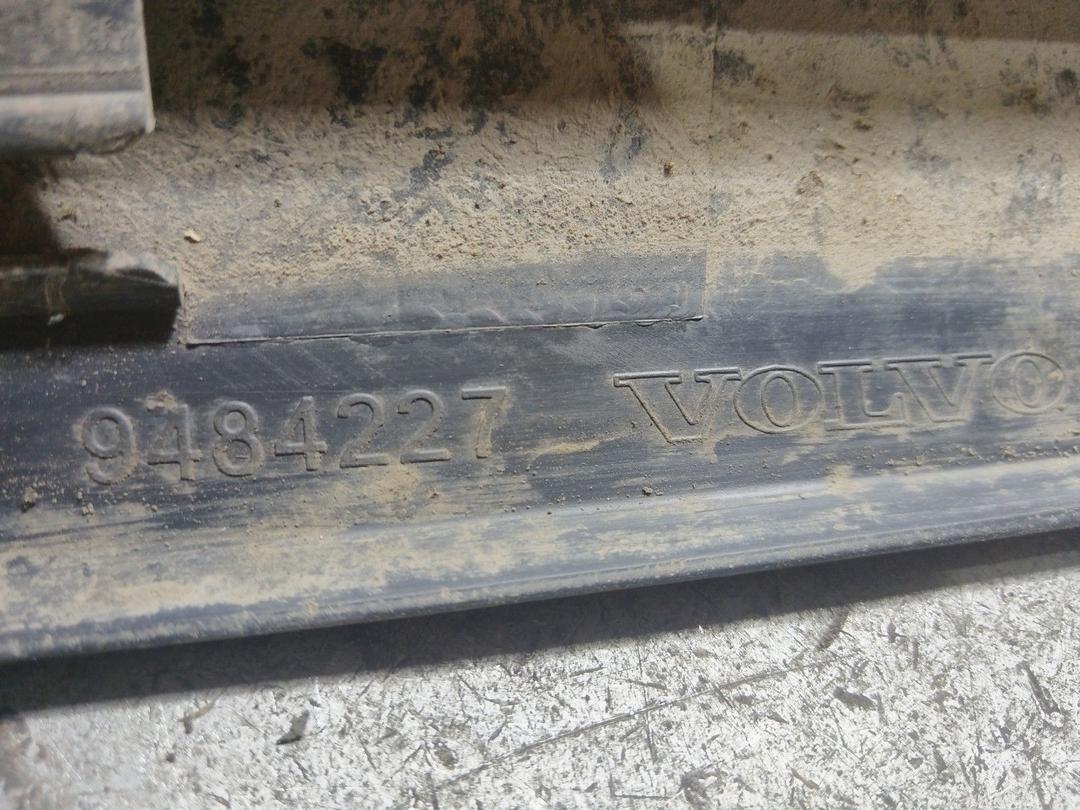 Молдинг двери задней левой CKU7KS Volvo V70 купить с доставкой