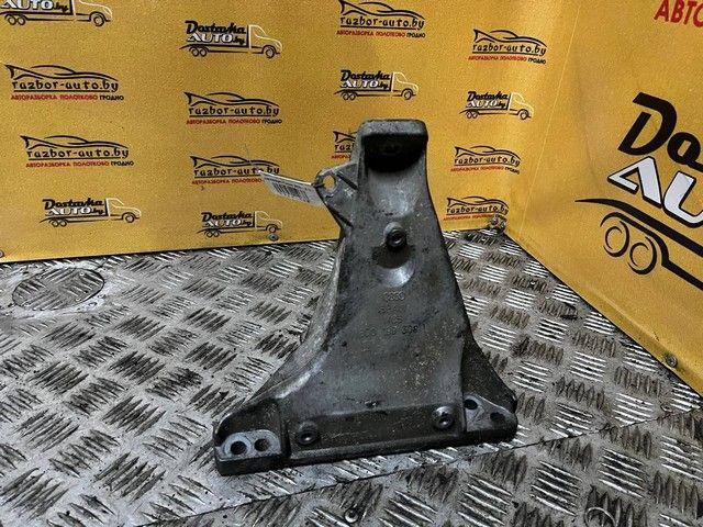 Кронштейн двигателя 51PZMN Volkswagen Passat