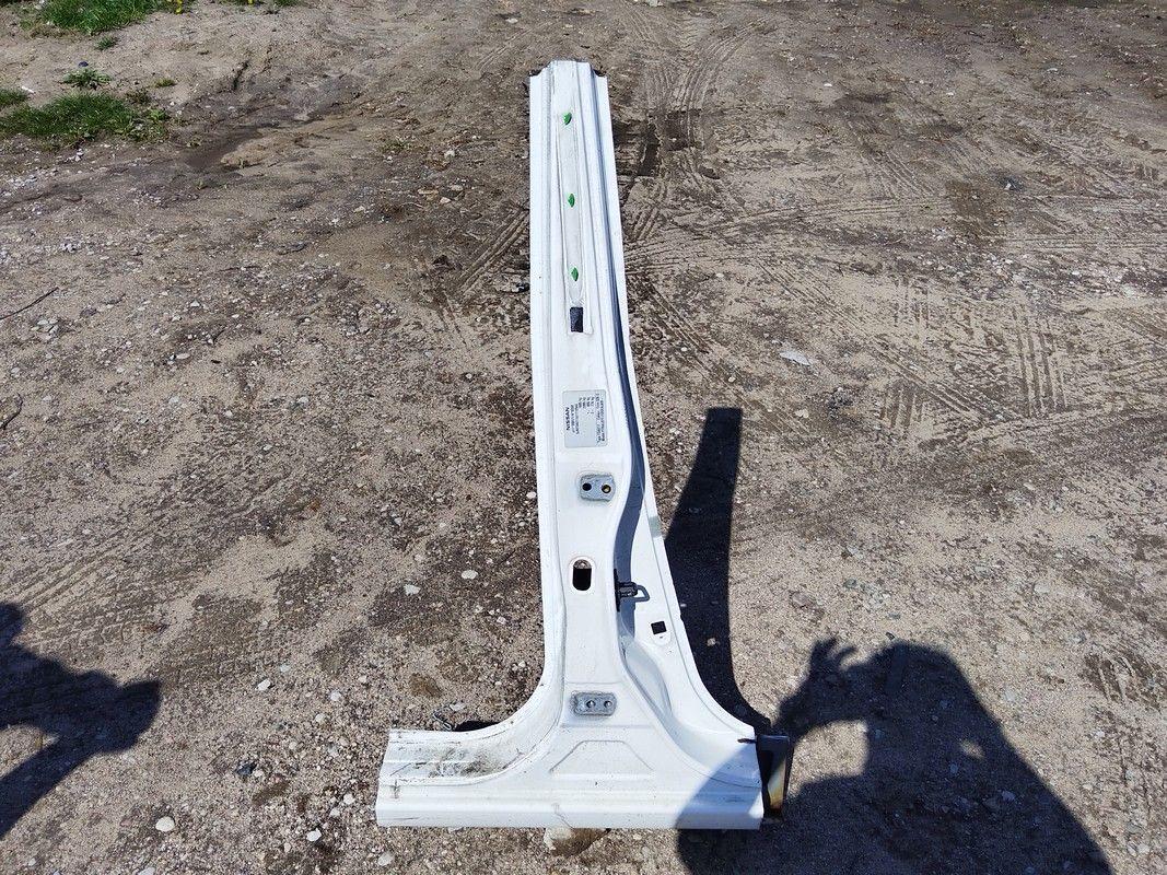 Стойка кузовная центральная правая LSS12V Nissan Note - Фото 1