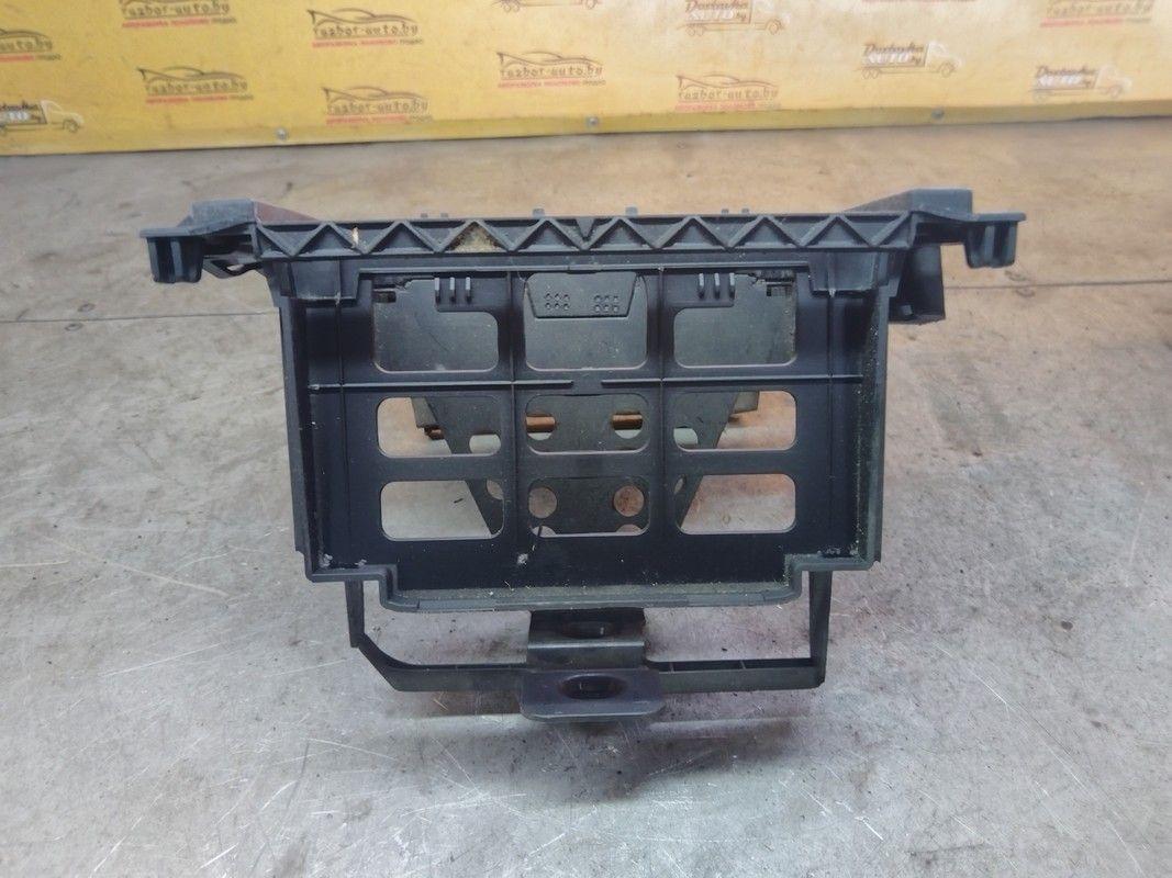 Рамка под магнитолу XVF10Z Volkswagen Golf - Фото 4