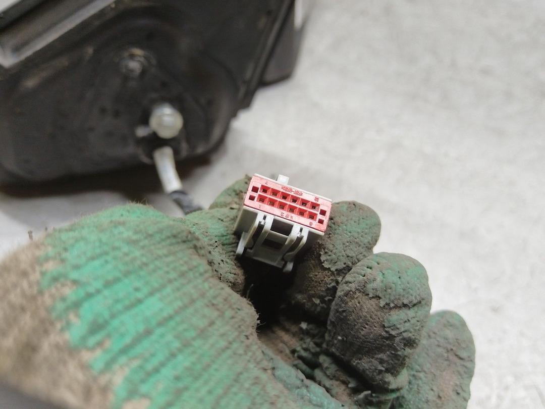 Зеркало наружное правое 8Z1R2M Ford Mondeo купить в магазине запчастей бу