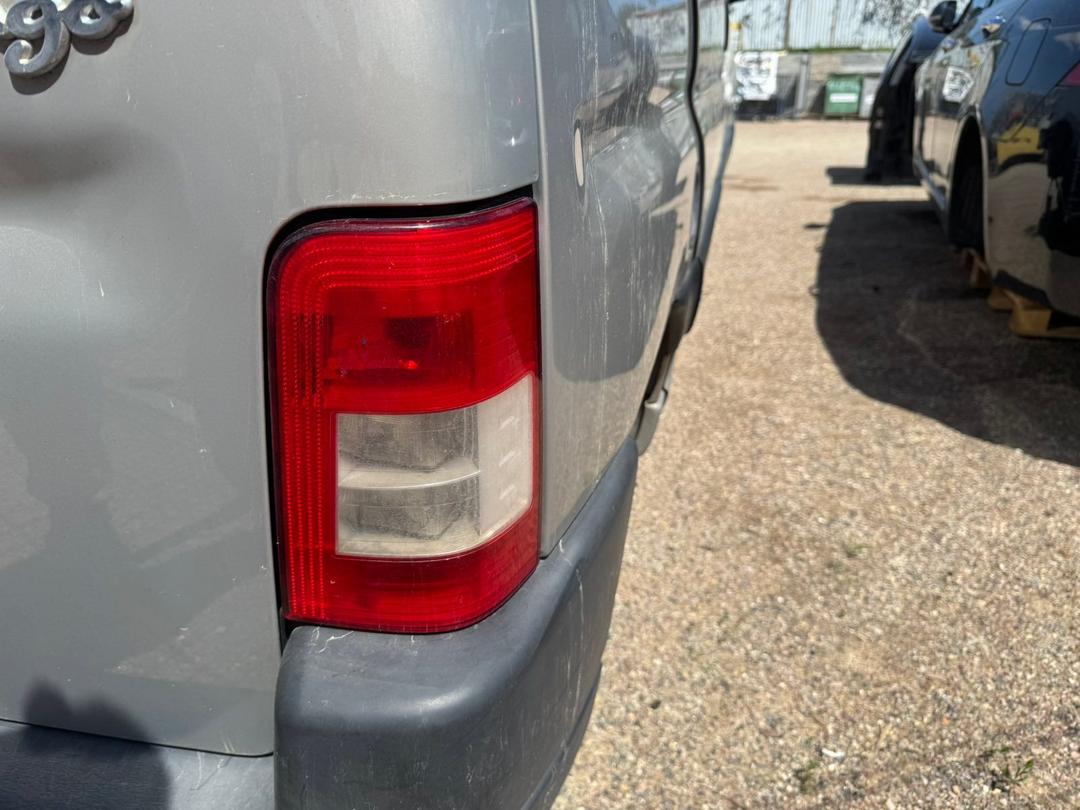 Фонарь задний правый BJVU5I Citroen Berlingo