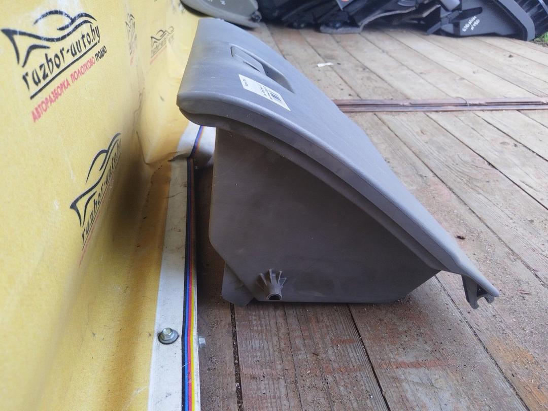 Бардачок 77X4IA Mazda Premacy купить