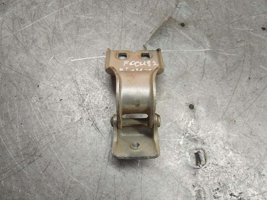 Петля крышки багажника VCQR58 Ford Focus