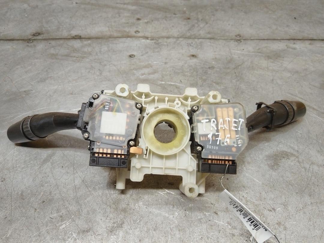 Переключатель подрулевой (стрекоза) D17L50 Hyundai Trajet купить на авторазборке