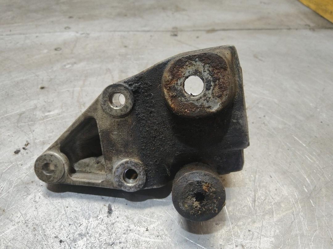 Кронштейн двигателя J0PKK4 Citroen C5 купить с доставкой