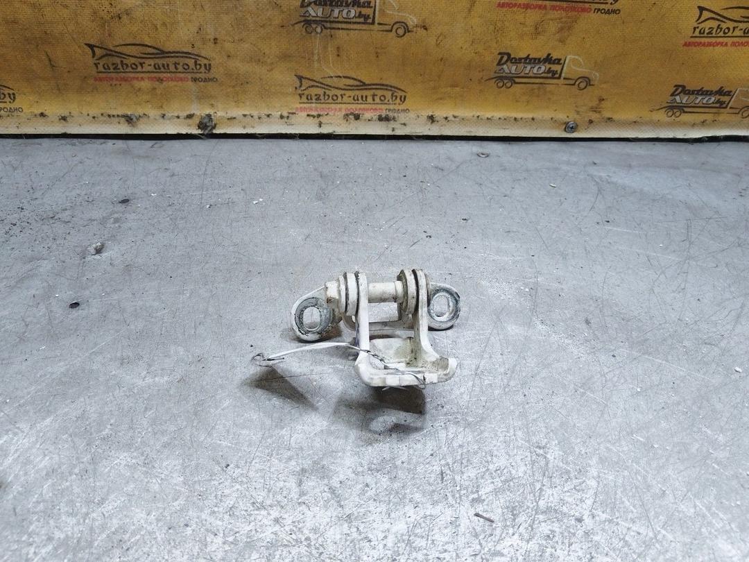 Петля двери задней левой NAMFZL Skoda Fabia купить