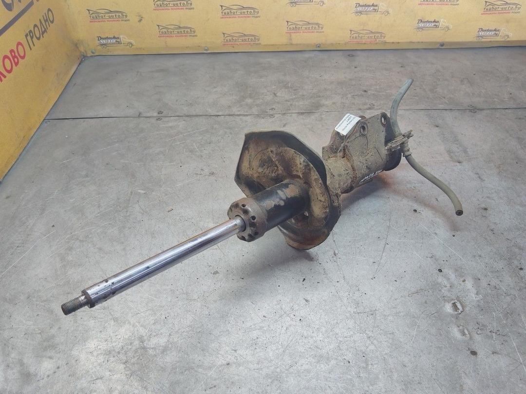 Амортизатор передний левый LU027F Mazda Premacy купить