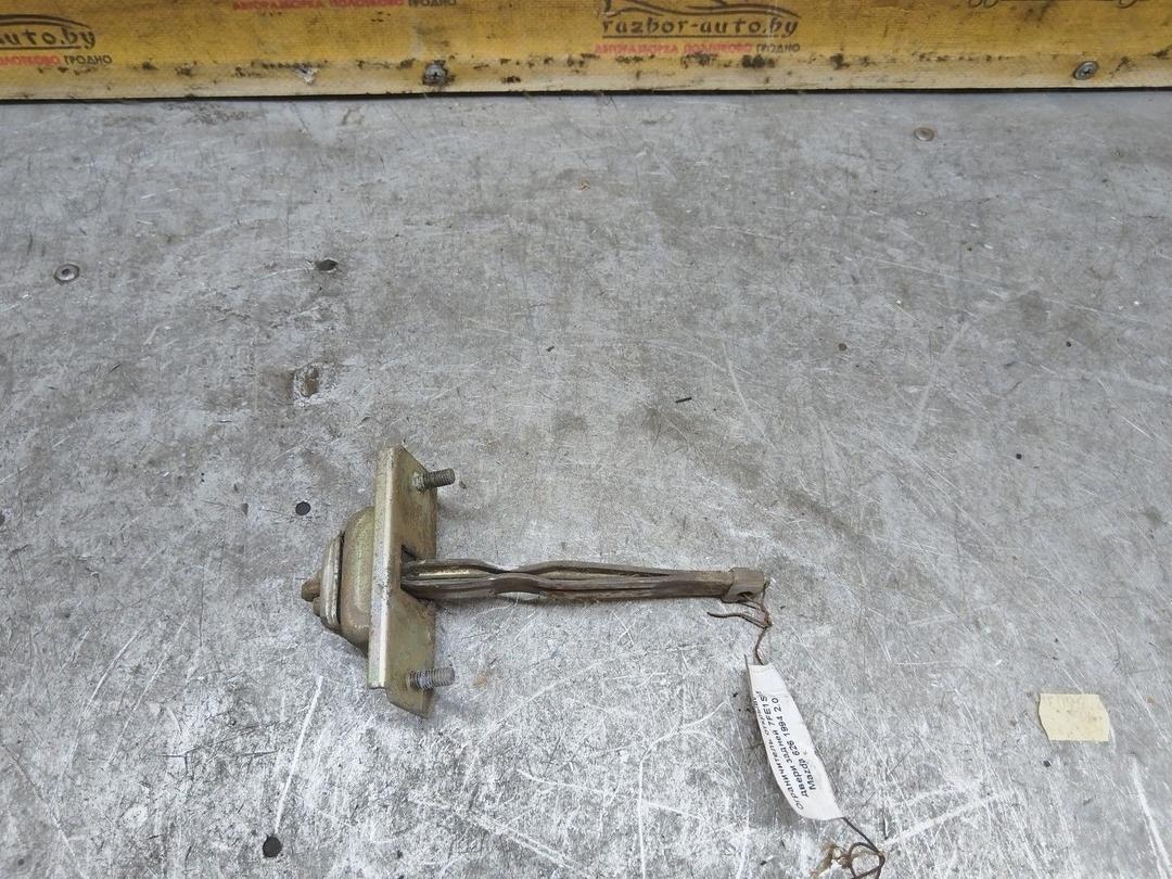 Ограничитель открывания двери задней 7FE1SM Mazda 626 undefined