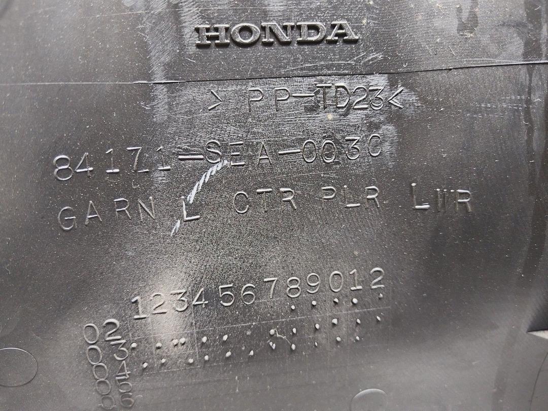 Обшивка стойки центральной левой YZ6TVX Honda Accord купить с доставкой