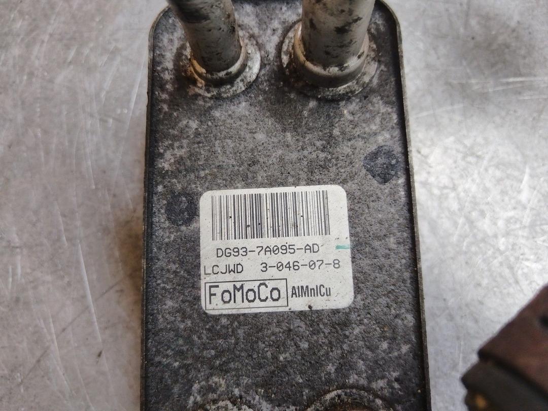 Радиатор масляный E9F7VT Ford Fusion - Фото 4