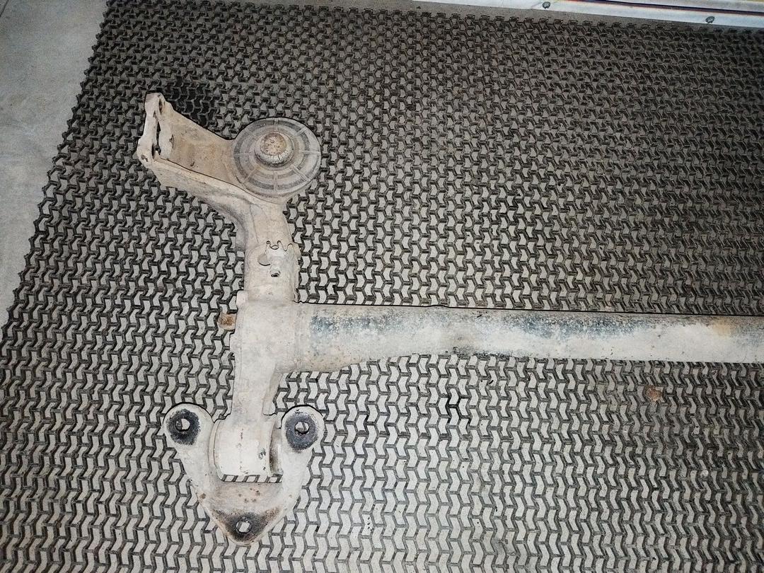 Балка подвески задняя IHQ1LP Opel Astra - Фото 2