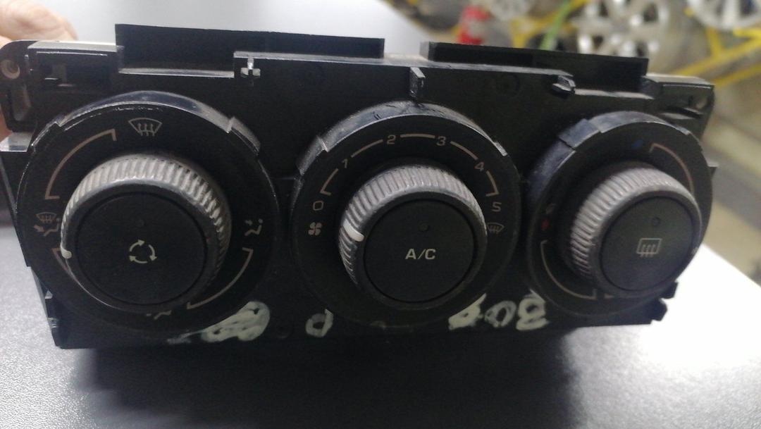 Блок управления печки/климат-контроля DKQYA1 Peugeot 308