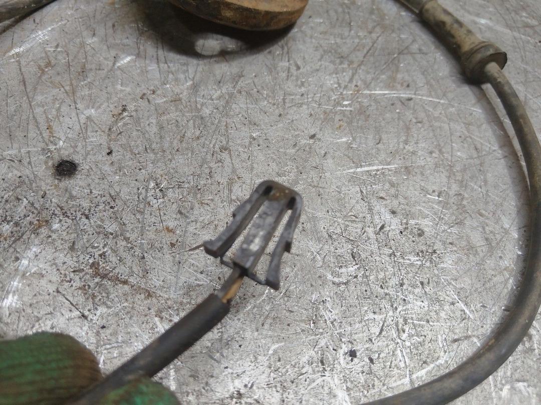 Цапфа задняя (ось ступицы) KZKECE Volkswagen Golf - Фото 3