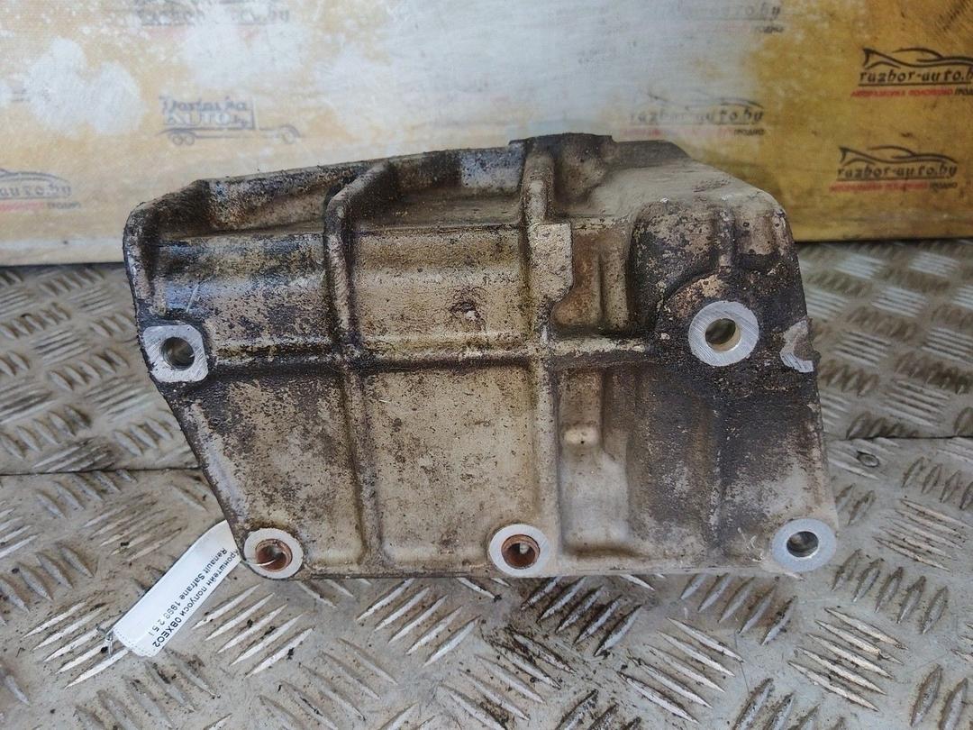 Кронштейн полуоси 0BXEO2 Renault Safrane купить в магазине запчастей бу