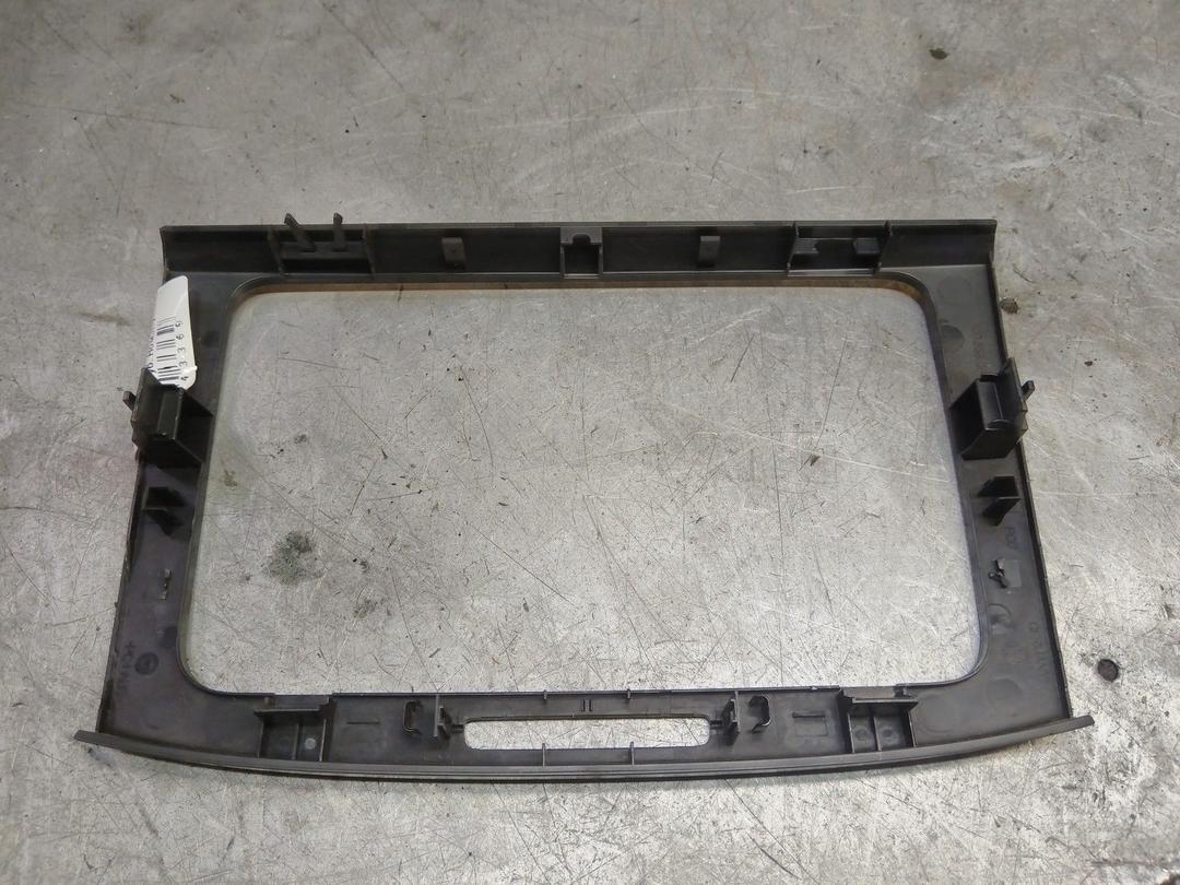 Рамка под магнитолу AL2JKO Volkswagen Passat - Фото 2