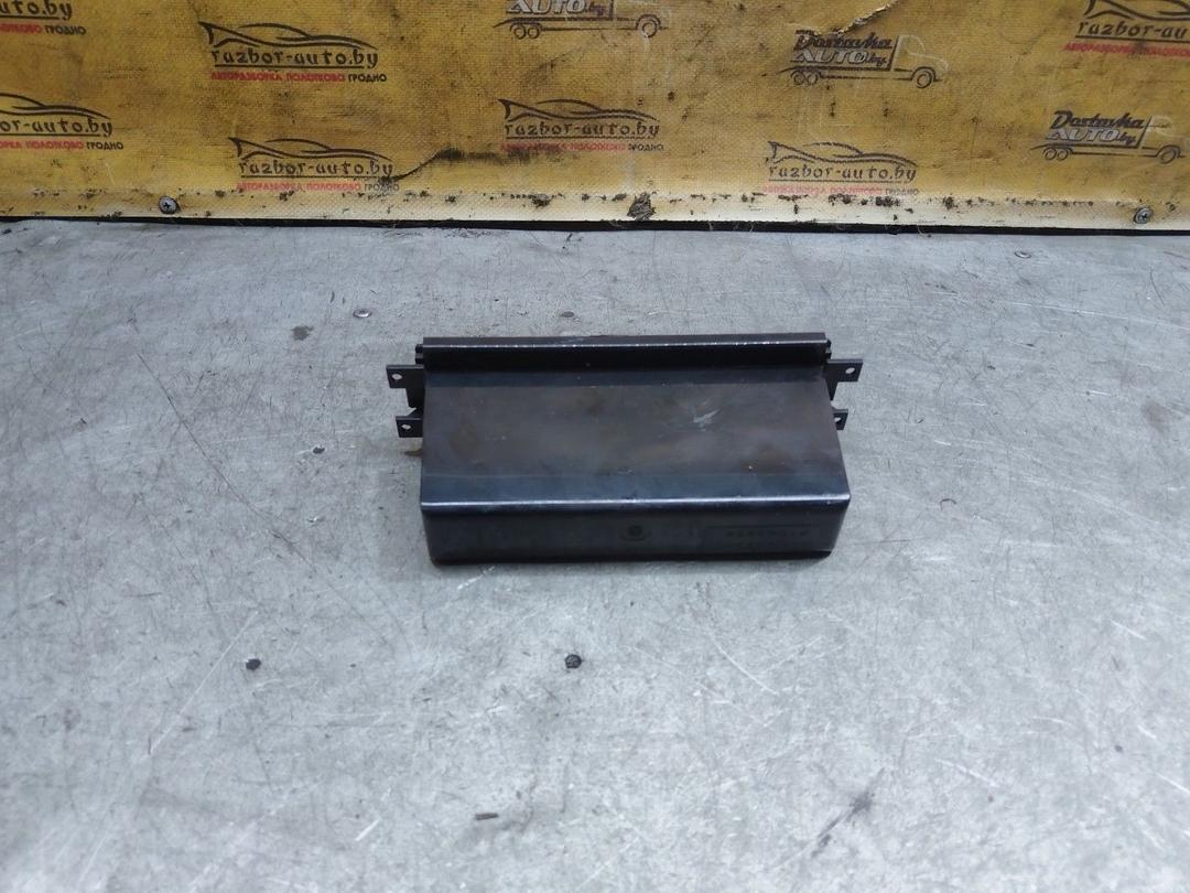 Вещевой ящик центральной консоли SPIIGW Mitsubishi Carisma купить с доставкой. Огромный выбор запчастей и марок авто. У нас есть практически все.