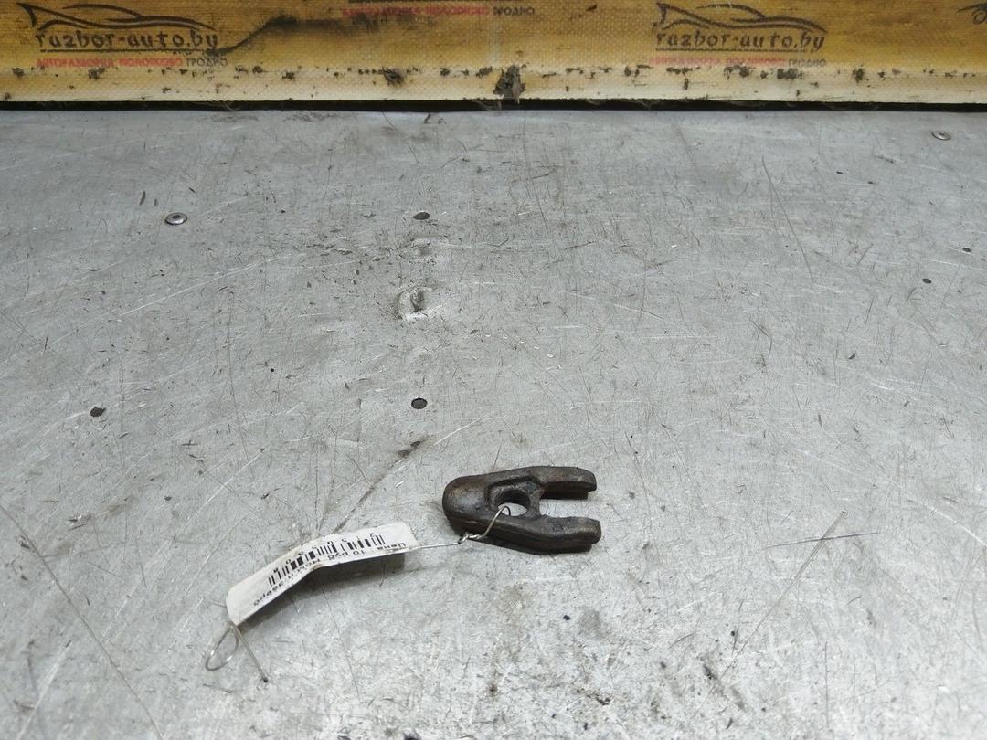 Скоба (кронштейн) крепления форсунки AE07L0 Renault Laguna купить