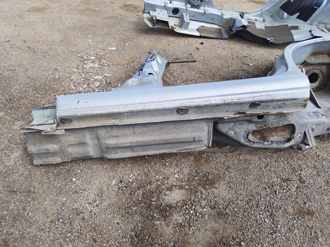 Стойка кузовная центральная левая IUKRLH Alfa Romeo 147 купить на авторазборке