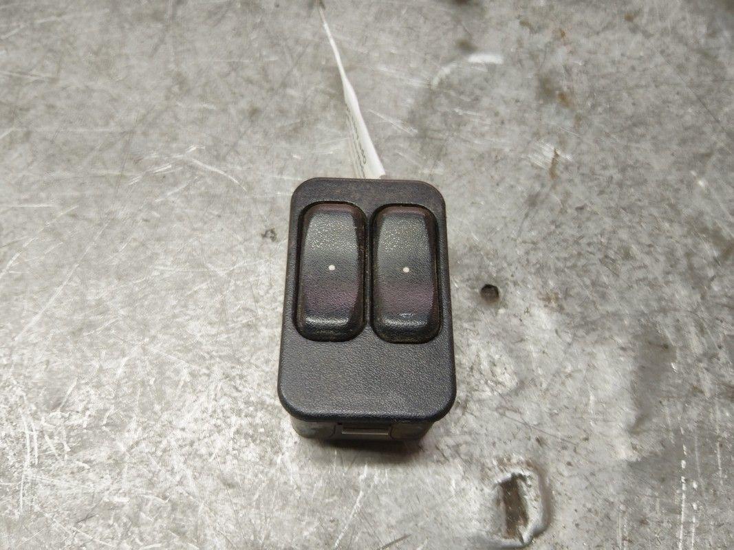 Кнопка стеклоподъемника переднего левого BOFWJD Opel Astra - Фото 1