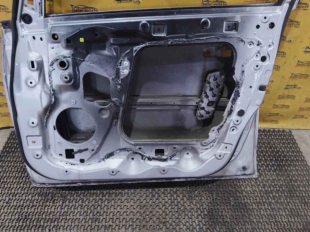 Дверь передняя правая XC4WUS Mitsubishi Grandis undefined