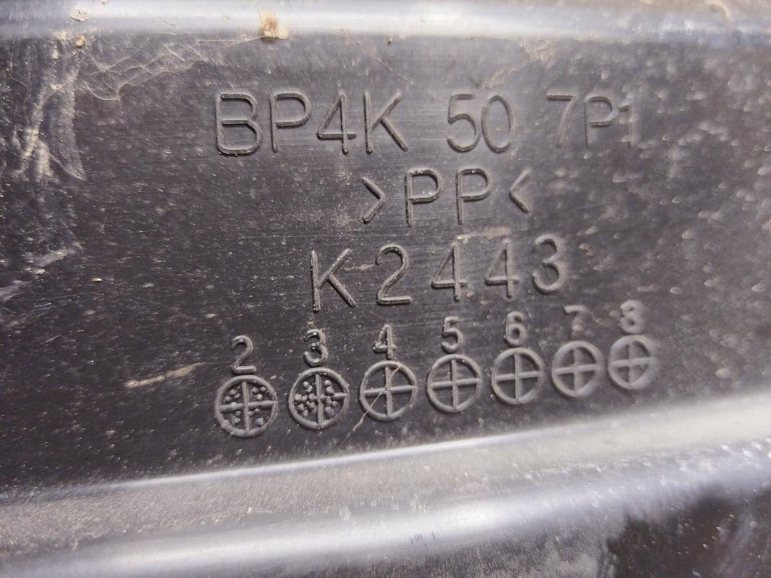 Дождевик HXGOWG Mazda 3 купить в магазине запчастей бу