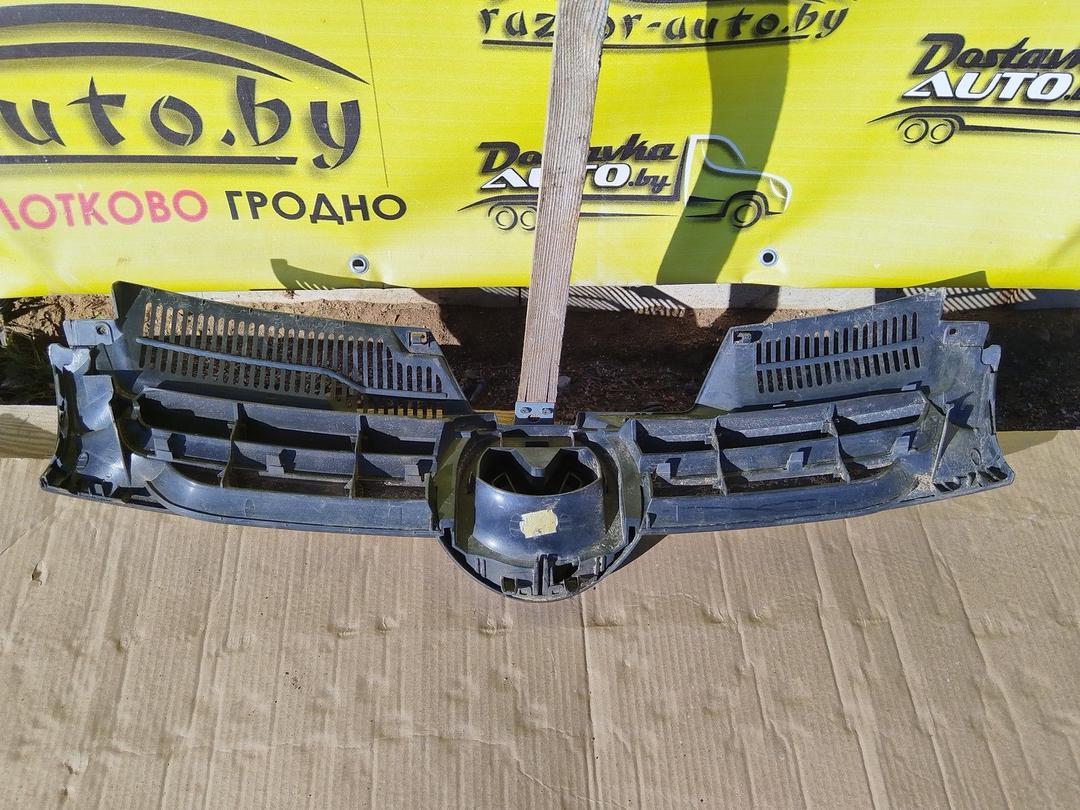 Решетка радиатора MVX238 Volkswagen Golf купить в магазине запчастей бу