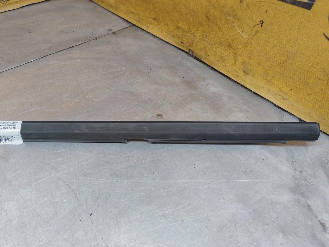 Молдинг стекла двери задней правой наружный ZD1KYF Mazda Premacy купить с доставкой