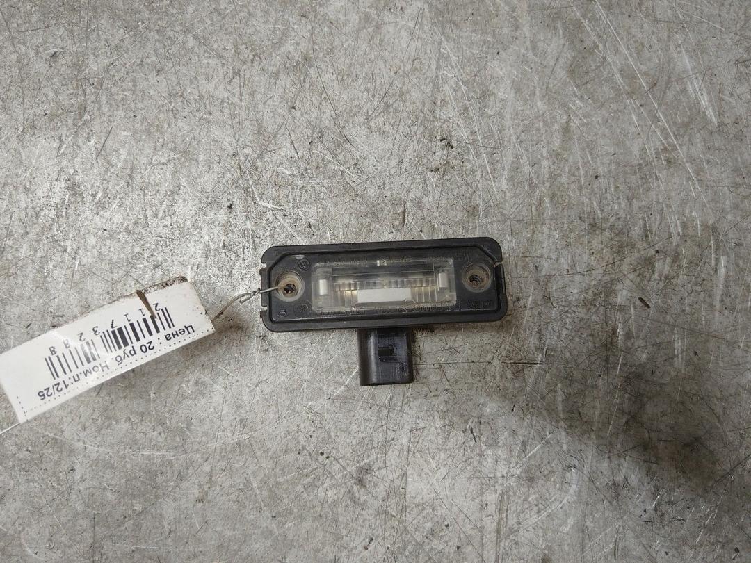 Подсветка номера SND2GV Volkswagen Polo купить в магазине запчастей бу