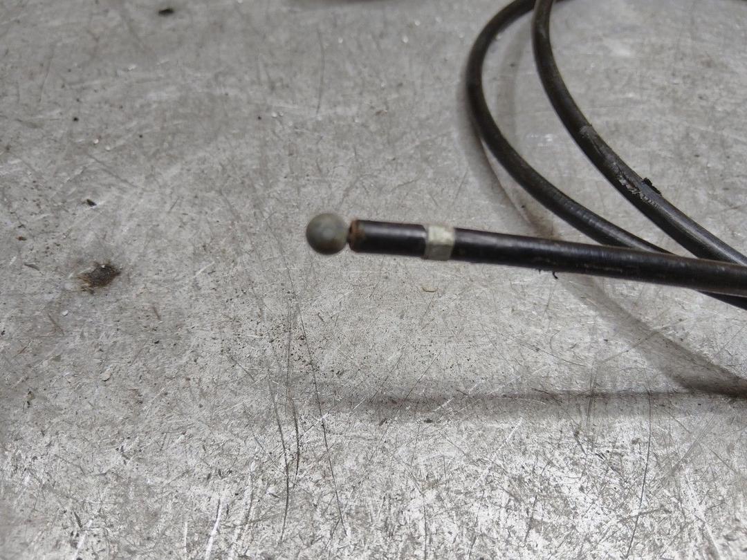 Трос капота ZR0U6C Skoda Fabia купить в магазине запчастей бу